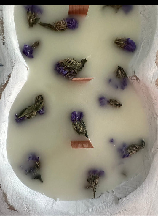 Small Bunny w/ lavender buds dough bowl candle